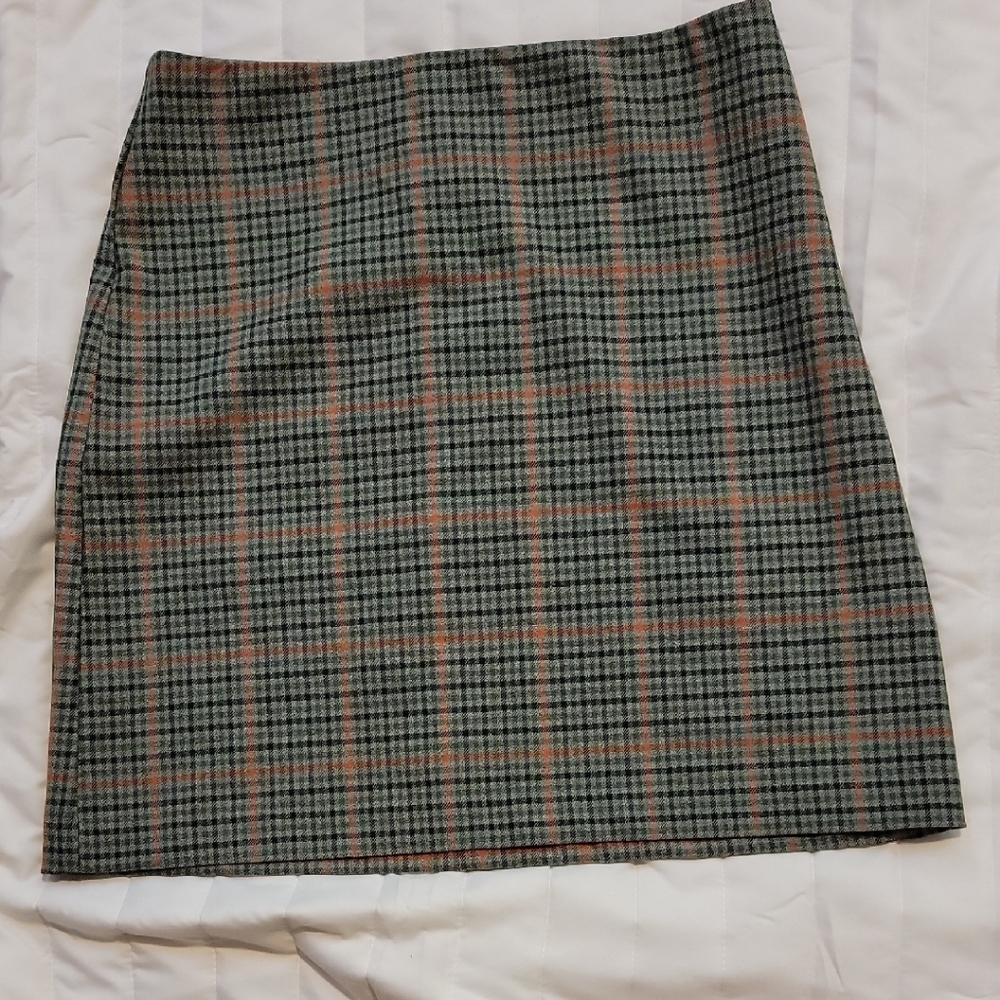 Rachel Zoe Green and Pink Plaid Pencil Skirt
(Smoke free home)
